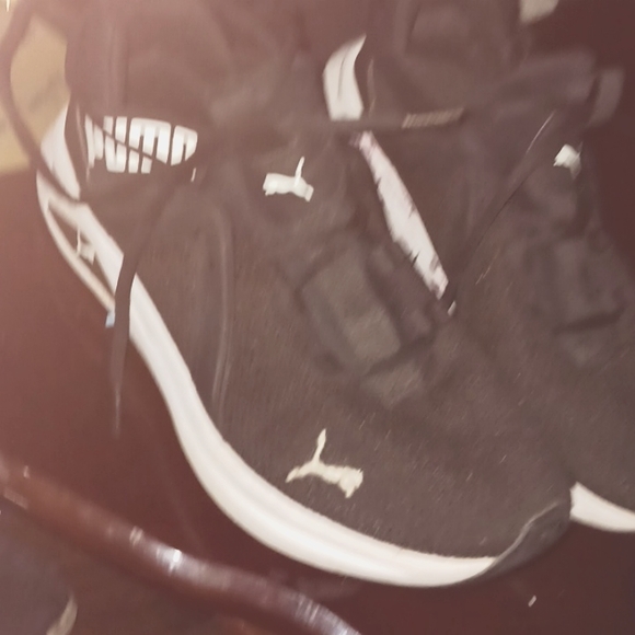 PUMA shoes - Picture 2 of 3